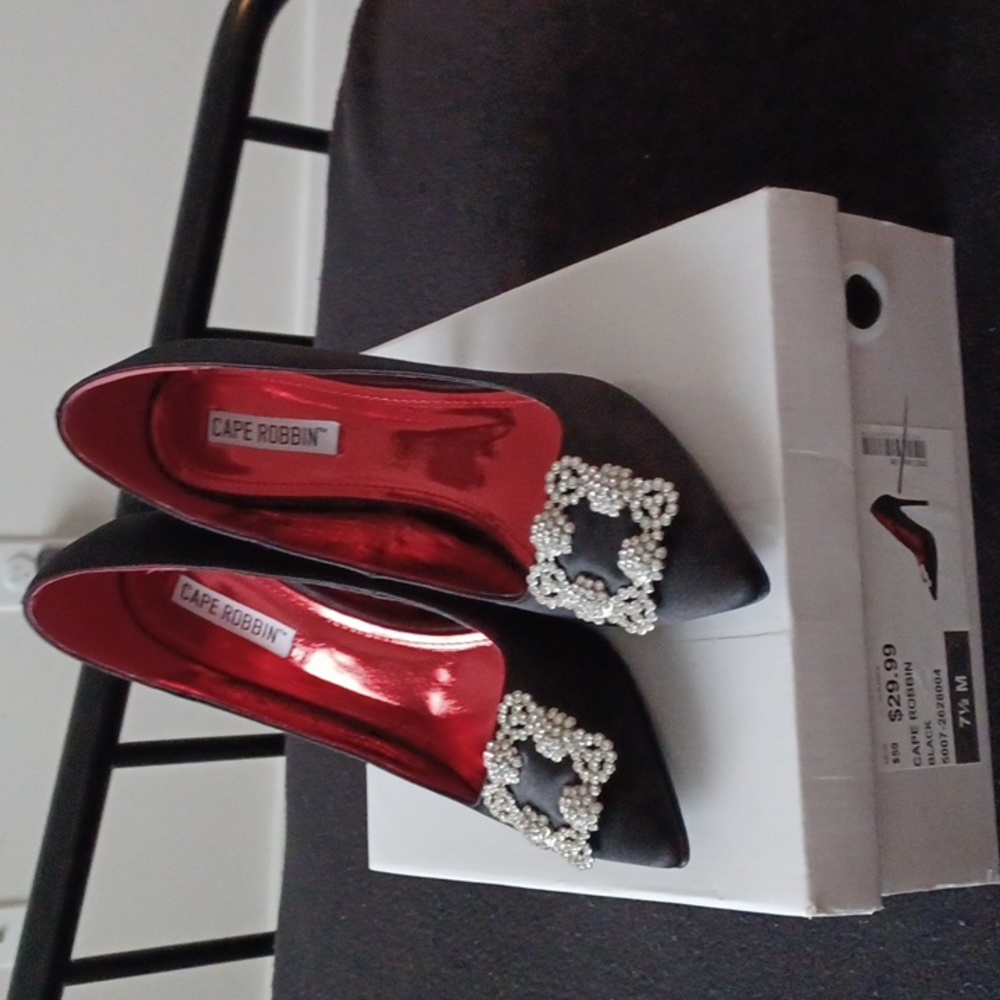 Shoes - Picture 3 of 3